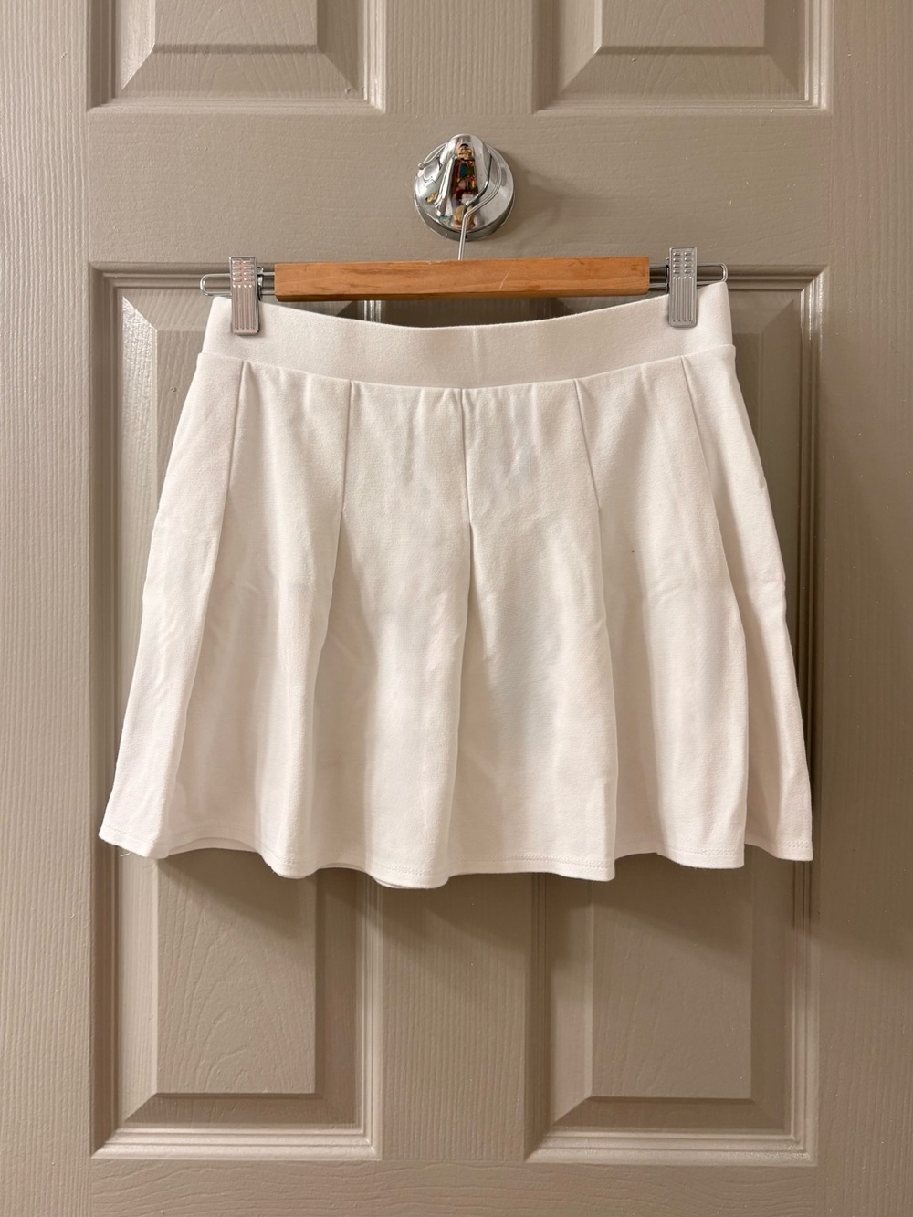Women’s Wild Fable White Pleaded Mini Skirt - Size XS!